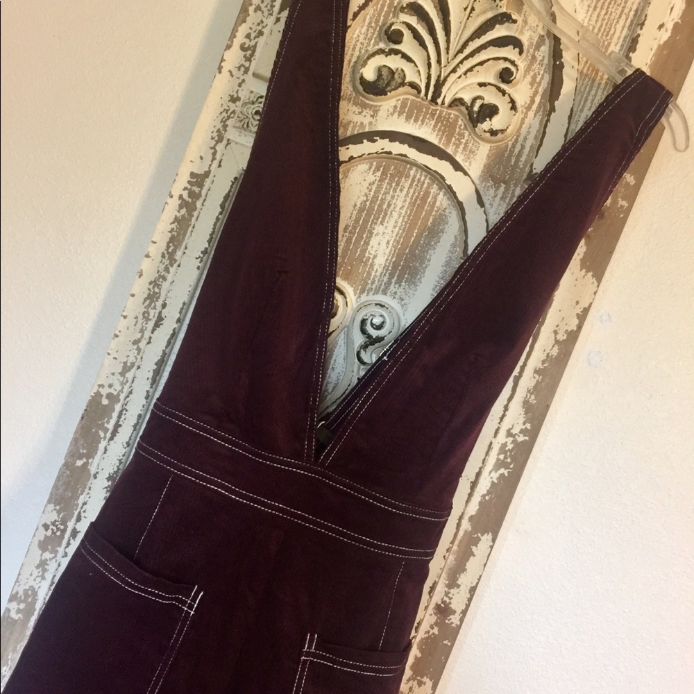 Women’s Corduroy wide leg overalls !